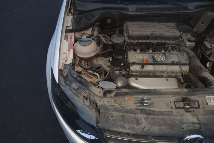 Used Volkswagen Polo 2013 1.4L Manual Fashion Edition Engine Bay Right