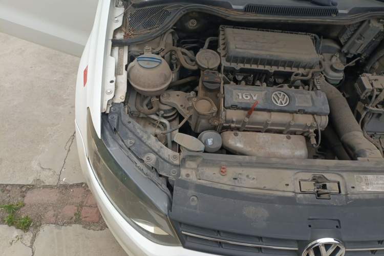 Used Volkswagen Polo 2013 1.4L Manual Fashion Edition Engine Bay Right