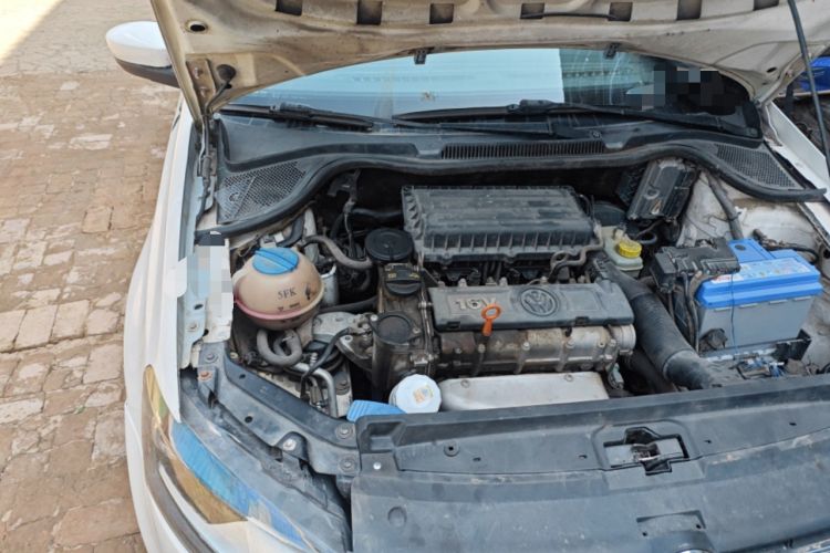 Used Volkswagen Polo 2013 1.4L Manual Fashion Edition Engine Bay Right