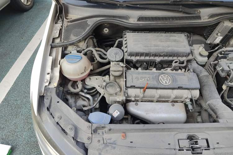Used Volkswagen Polo 2013 1.4L Automatic Comfort Edition Engine Bay Right