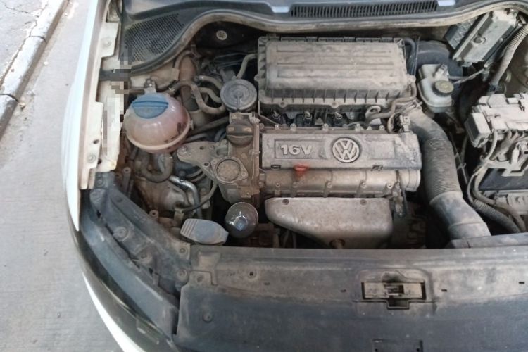Used Volkswagen Polo 2013 1.4L Manual Comfort Edition Engine Bay Right