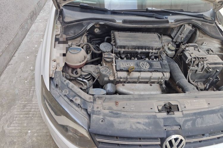 Used Volkswagen Polo 2013 1.6L Automatic Comfort Edition Engine Bay Right