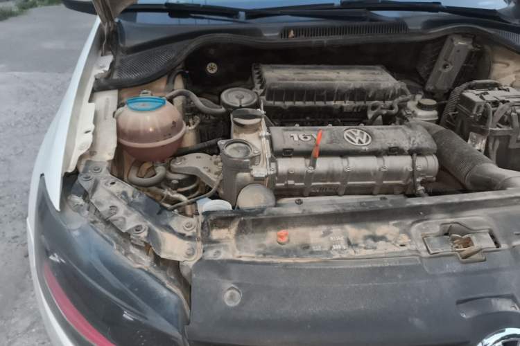 Used Volkswagen Polo 2013 1.4L Automatic Comfort Edition Engine Bay Right
