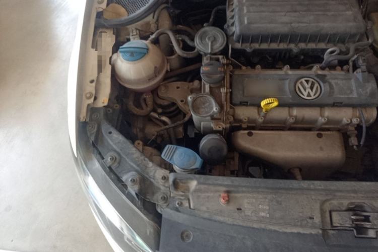 Used Volkswagen Polo 2013 1.6L Automatic Comfort Edition Engine Bay Right