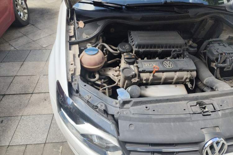 Used Volkswagen Polo 2013 1.4L Automatic Comfort Edition Engine Bay Right