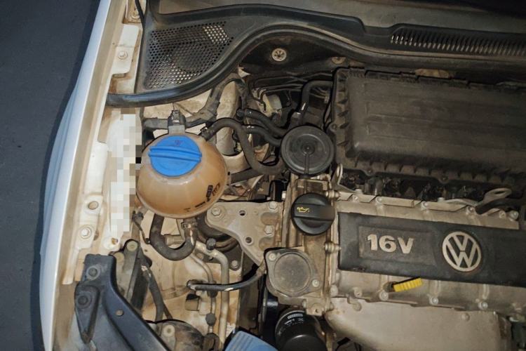 Used Volkswagen Polo 2013 1.6L Automatic Comfort Edition Engine Bay Right