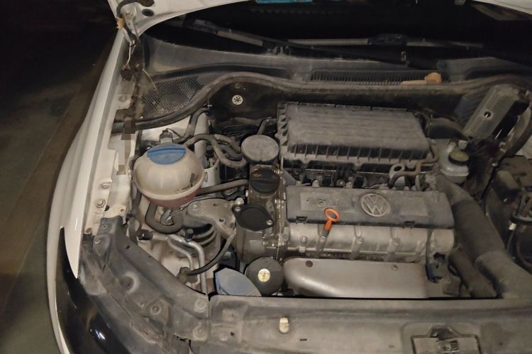 Used Volkswagen Polo 2013 1.4L Manual Fashion Edition Engine Bay Right