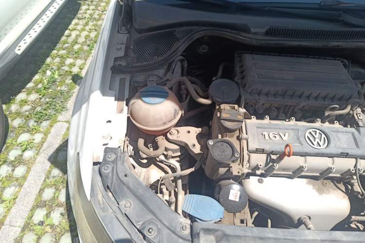 Used Volkswagen Polo 2013 1.4L Manual Fashion Edition Engine Bay Right