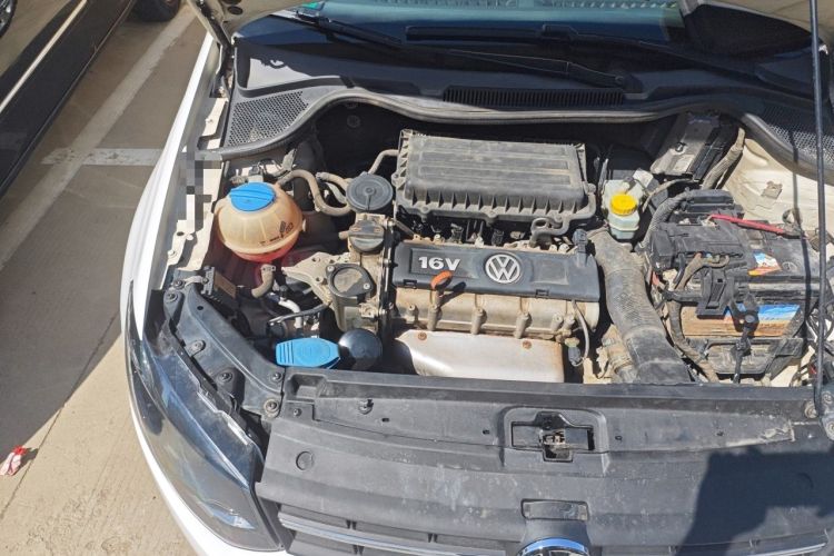 Used Volkswagen Polo 2013 1.6L Automatic Comfort Edition Engine Bay Right