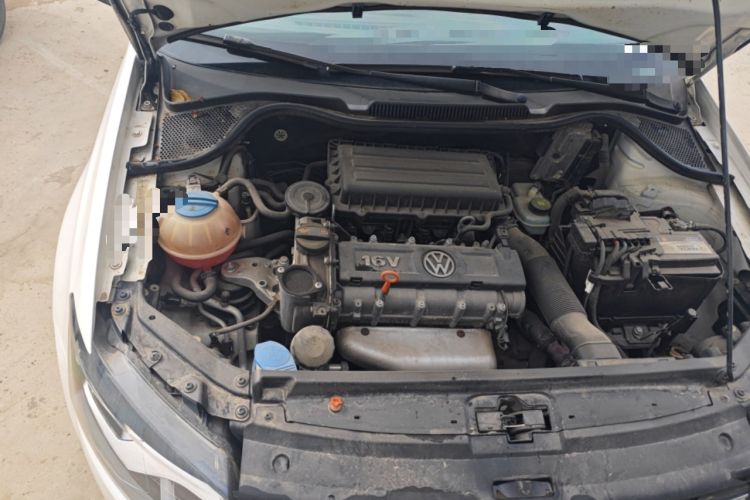 Used Volkswagen Polo 2013 1.4L Automatic Luxury Edition Engine Bay Right
