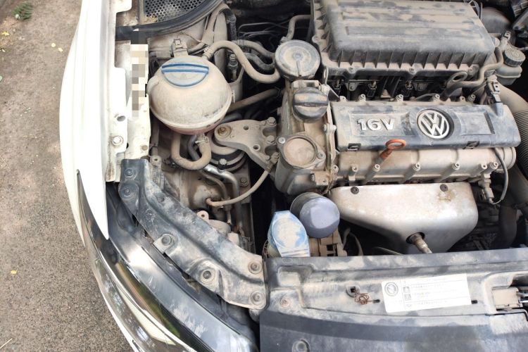 Used Volkswagen Polo 2013 1.4L Manual Comfort Edition Engine Bay Right