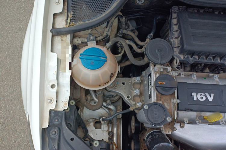 Used Volkswagen Polo 2013 1.6L Automatic Comfort Edition Engine Bay Right