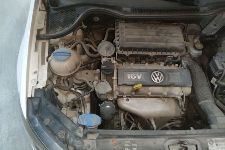 Used Volkswagen Polo 2013 1.6L Manual Comfort Edition Engine Bay Right