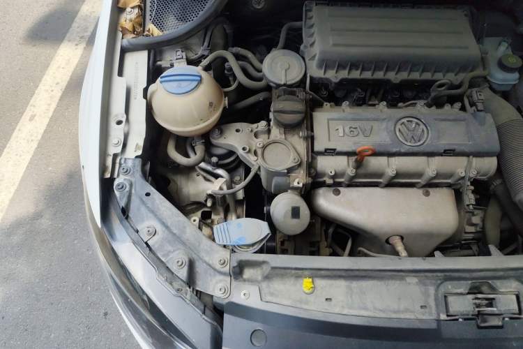 Used Volkswagen Polo 2013 1.4L Manual Fashion Edition Engine Bay Right