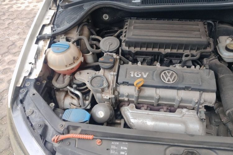 Used Volkswagen Polo 2013 1.6L Automatic Comfort Edition Engine Bay Right