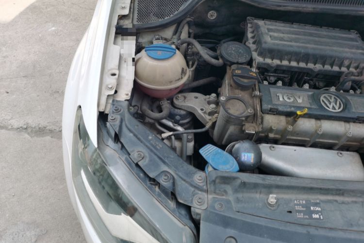 Used Volkswagen Polo 2013 1.6L Manual Comfort Edition Engine Bay Right