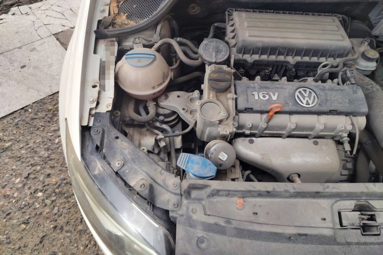 Used Volkswagen Polo 2013 1.4L Manual Comfort Edition Engine Bay Right
