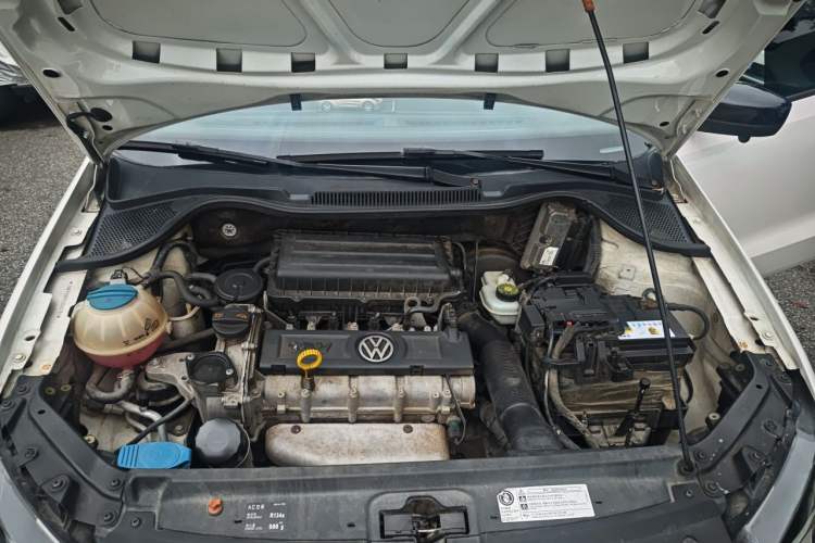 Used Volkswagen Polo 2013 1.6L Automatic Comfort Edition Engine Bay