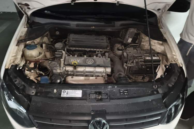 Used Volkswagen Polo 2013 1.6L Automatic Comfort Edition Engine Bay