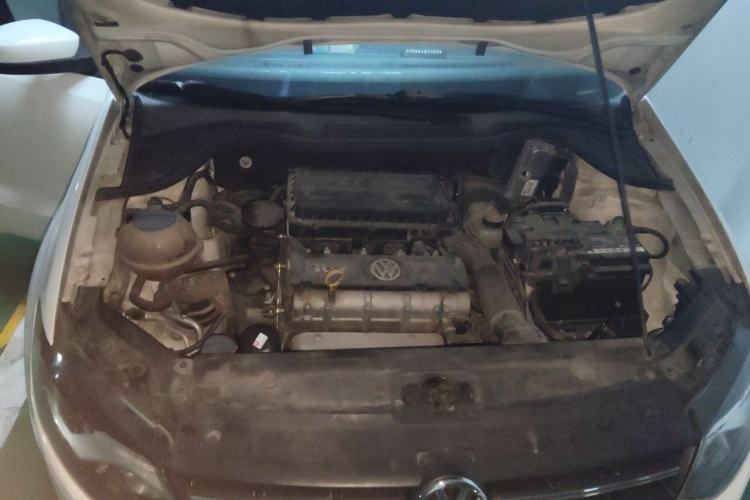 Used Volkswagen Polo 2013 1.6L Automatic Luxury Edition Engine Bay
