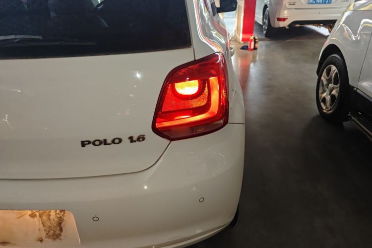 Used Volkswagen Polo 2013 1.6L Manual Comfort Edition Exterior 3