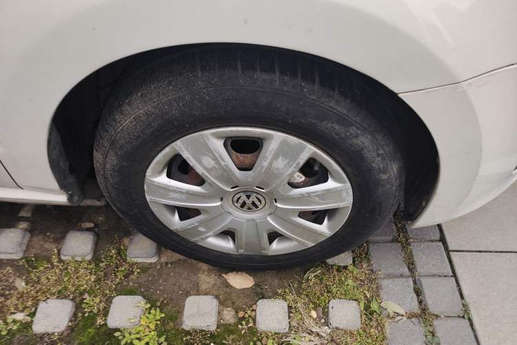 Used Volkswagen Polo 2013 1.4L Manual Fashion Edition Exterior 7
