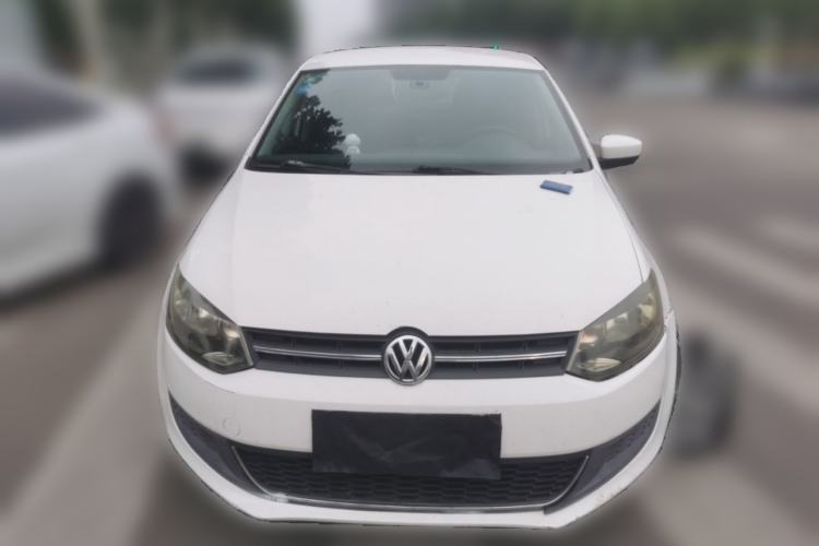 Used Volkswagen Polo 2013 1.4L Manual Fashion Edition Front