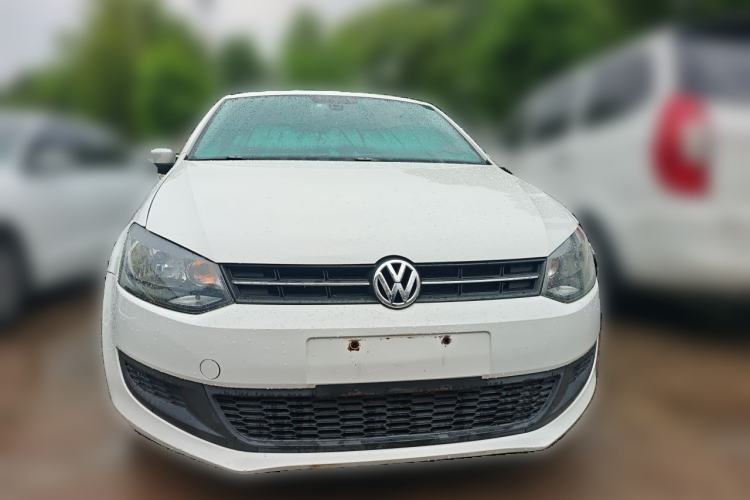 Used Volkswagen Polo 2013 1.4L Manual Fashion Edition Front