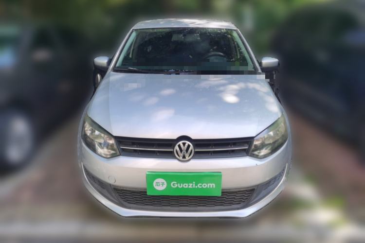 Used Volkswagen Polo 2013 1.4L Manual Fashion Edition Front