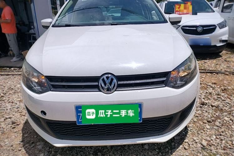 Used Volkswagen Polo 2013 1.4L Manual Fashion Edition Front