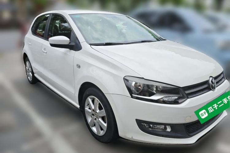Used Volkswagen Polo 2013 1.6L Automatic Comfort Edition Front Right 45 Deg