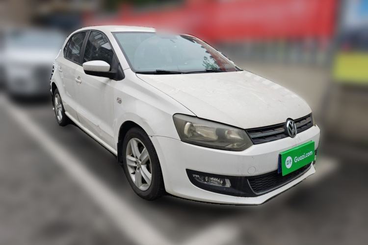 Used Volkswagen Polo 2013 1.6L Automatic Comfort Edition Front Right 45 Deg