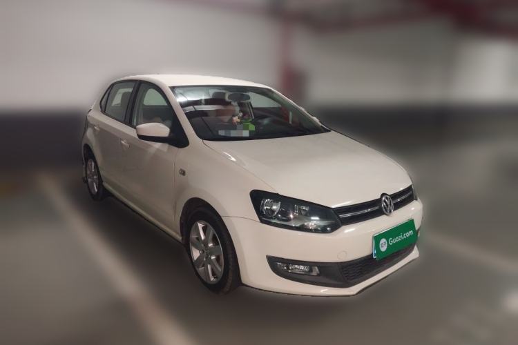 Used Volkswagen Polo 2013 1.6L Automatic Comfort Edition Front Right 45 Deg