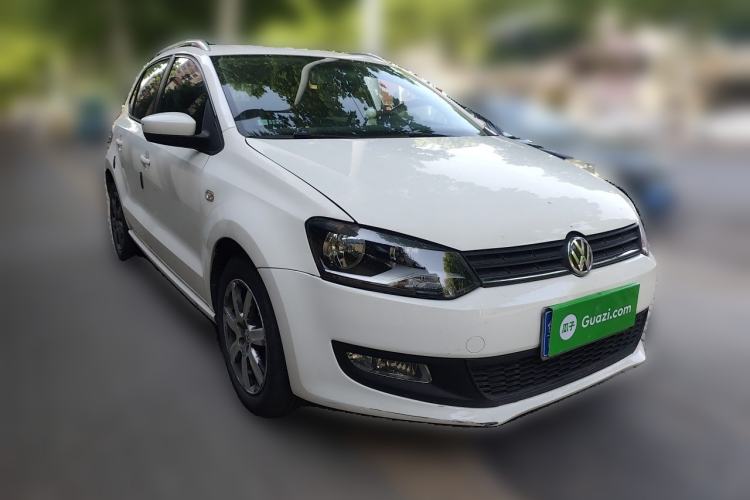 Used Volkswagen Polo 2013 1.4L Automatic Comfort Edition Front Right 45 Deg