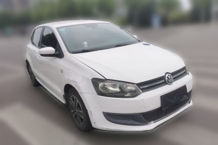 Used Volkswagen Polo 2013 1.4L Manual Fashion Edition Front Right 45 Deg