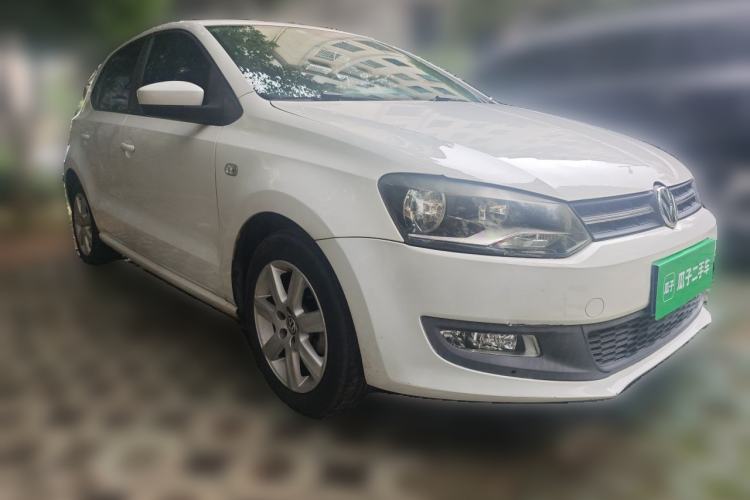 Used Volkswagen Polo 2013 1.6L Automatic Comfort Edition Front Right 45 Deg