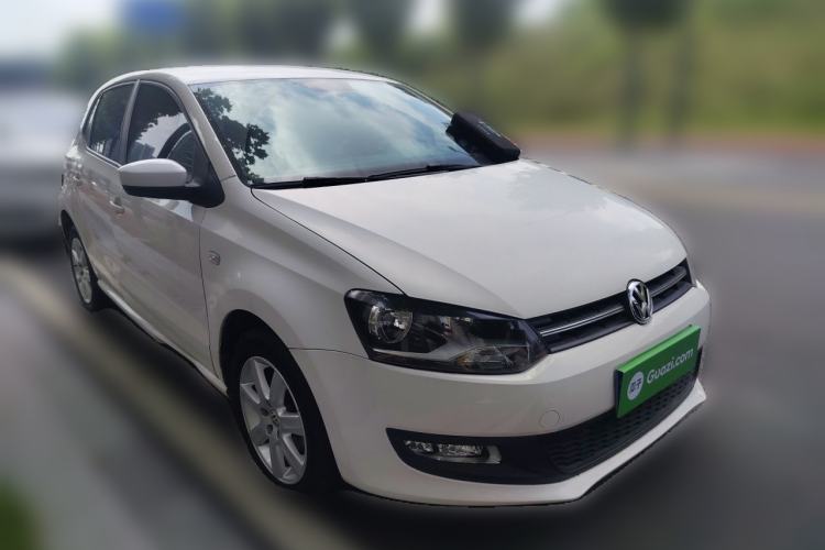 Used Volkswagen Polo 2013 1.6L Automatic Comfort Edition Front Right 45 Deg