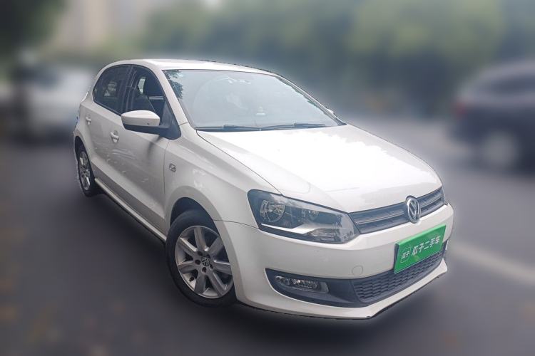 Used Volkswagen Polo 2013 1.4L Manual Comfort Edition Front Right 45 Deg