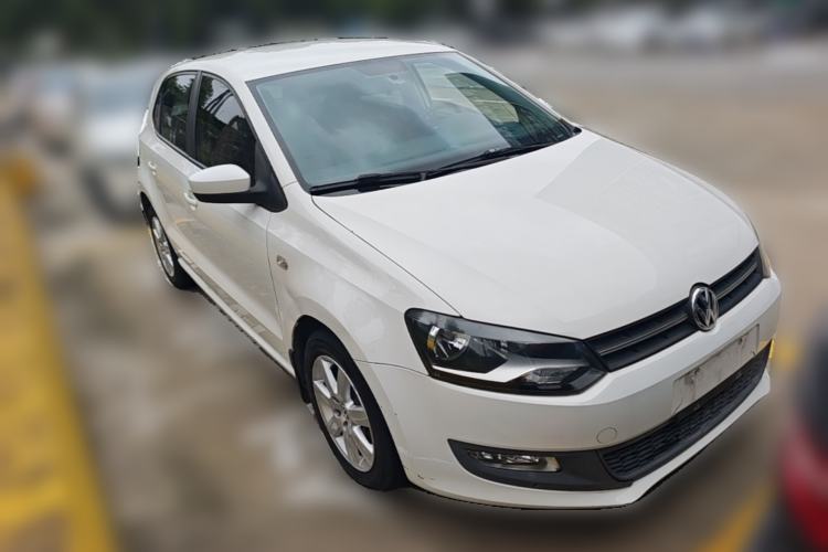 Used Volkswagen Polo 2013 1.6L Automatic Comfort Edition Front Right 45 Deg