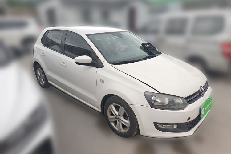 Used Volkswagen Polo 2013 1.6L Automatic Comfort Edition Front Right 45 Deg