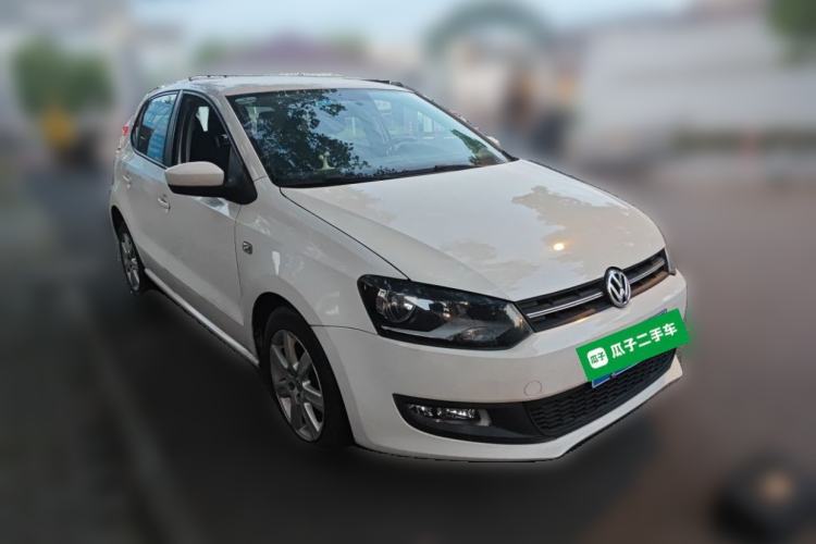 Used Volkswagen Polo 2013 1.4L Automatic Comfort Edition Front Right 45 Deg