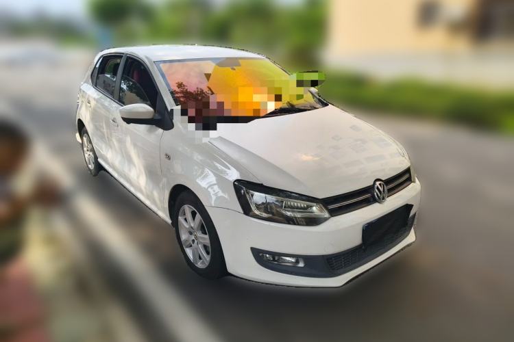 Used Volkswagen Polo 2013 1.4L Manual Comfort Edition Front Right 45 Deg