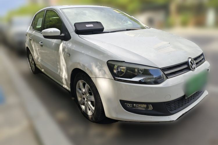 Used Volkswagen Polo 2013 1.6L Automatic Comfort Edition Front Right 45 Deg