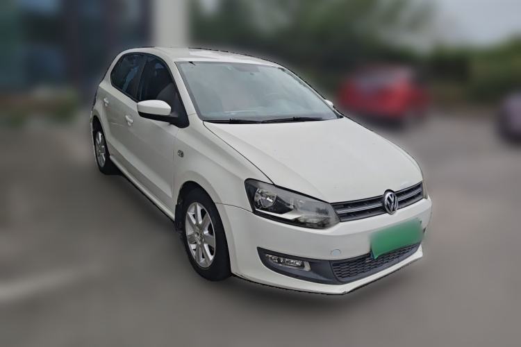 Used Volkswagen Polo 2013 1.6L Manual Comfort Edition Front Right 45 Deg