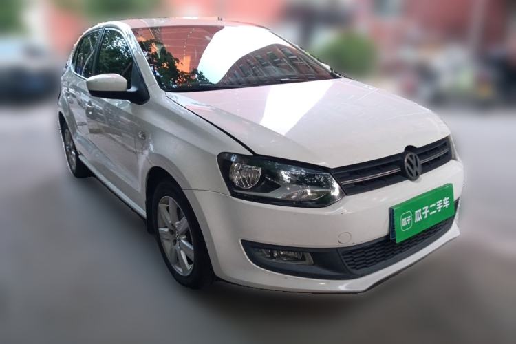 Used Volkswagen Polo 2013 1.4L Manual Comfort Edition Front Right 45 Deg