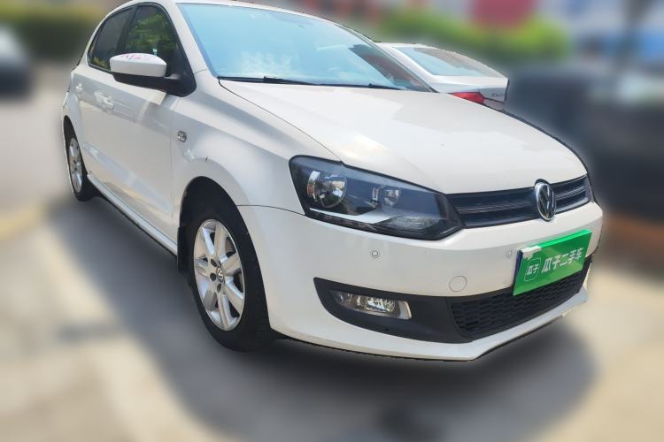 Used Volkswagen Polo 2013 1.6L Automatic Comfort Edition Front Right 45 Deg
