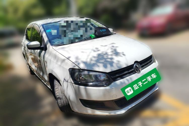Used Volkswagen Polo 2013 1.4L Manual Fashion Edition Front Right 45 Deg
