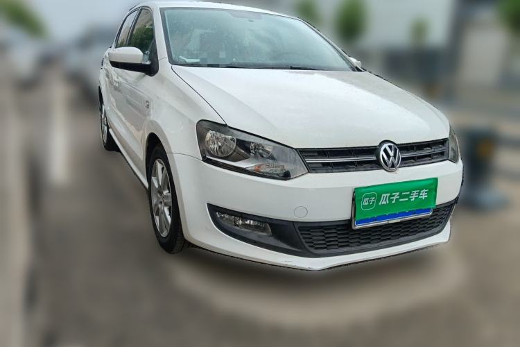 Used Volkswagen Polo 2013 1.4L Automatic Comfort Edition Front Right 45 Deg