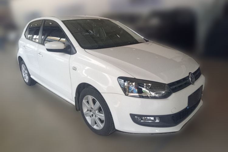 Used Volkswagen Polo 2013 1.6L Automatic Comfort Edition Front Right 45 Deg
