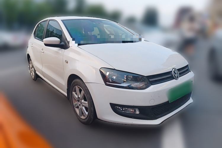Used Volkswagen Polo 2013 1.4L Automatic Comfort Edition Front Right 45 Deg
